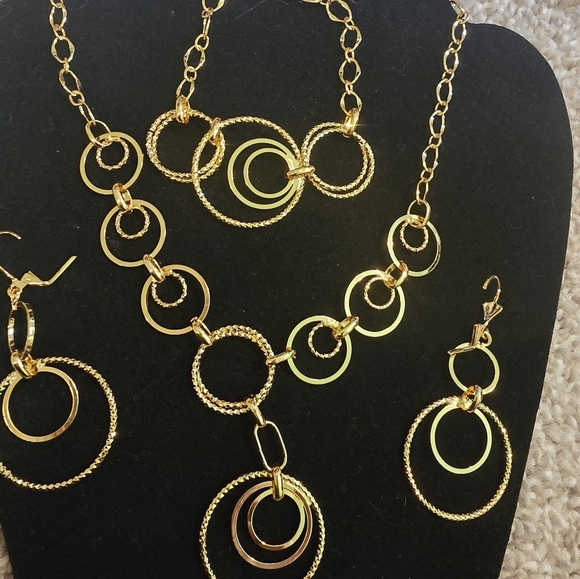 21kgp Dubai Jewelry Set -Elegant Gold Circle Jewelry Set - Picture 3 of 7